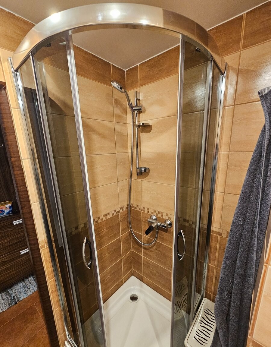 192203908 (13)